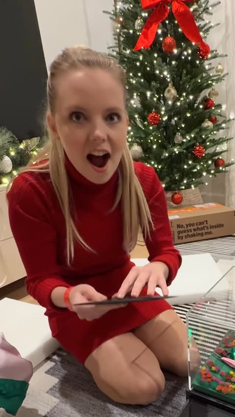 Instagram post by @thejessicakaylee for Android. Caption reads: I AM IN AW 🤩

Thank you so much @android for the....