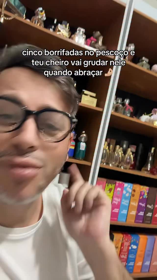 Instagram post by @jootapew for O Boticário. Caption reads: esse perfume é babadeiro hein 🤌🏼

#perfumes....