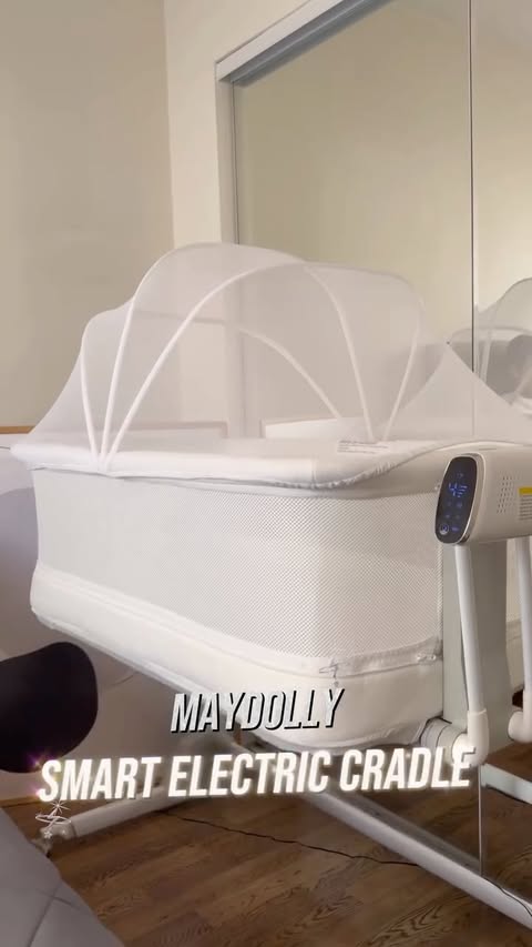 Instagram post by @esraurn for Maydollybaby. Caption reads: [...] FIXED. 🌙💤 This smart bassinet from....
