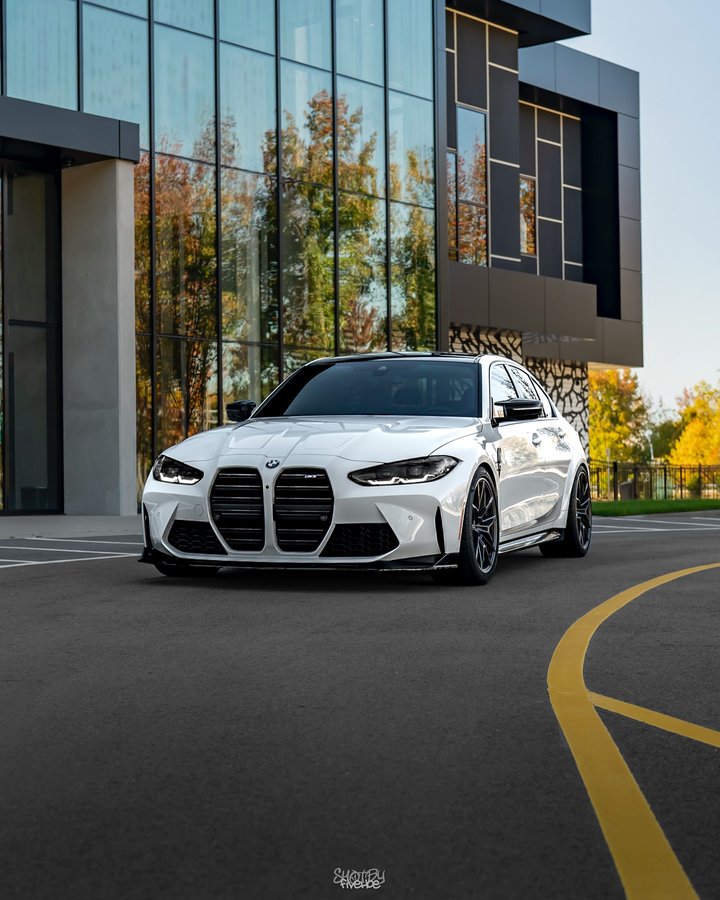 Instagram post by @fiveh0e for Blackline Car Care. Caption reads: [...] 
@simpbuilt 
@blacklinecarcare....