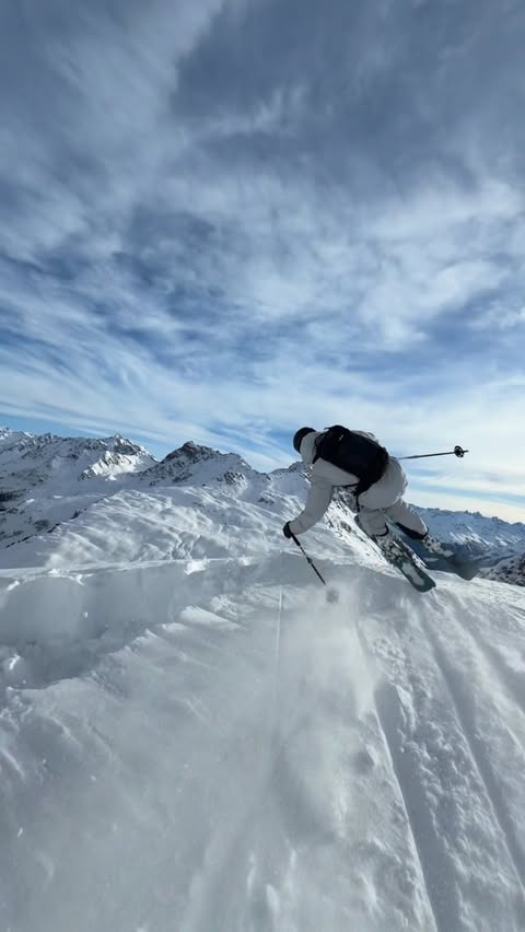 Instagram post by @fabiostuder for SMITH Optics. Caption reads: [...] through the air 🫠 #ThermicKeepWarm....