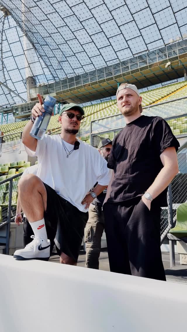 Instagram post by @montez.official for air up. Caption reads: Scouting im Olympiastadion mit @airup #werbung.