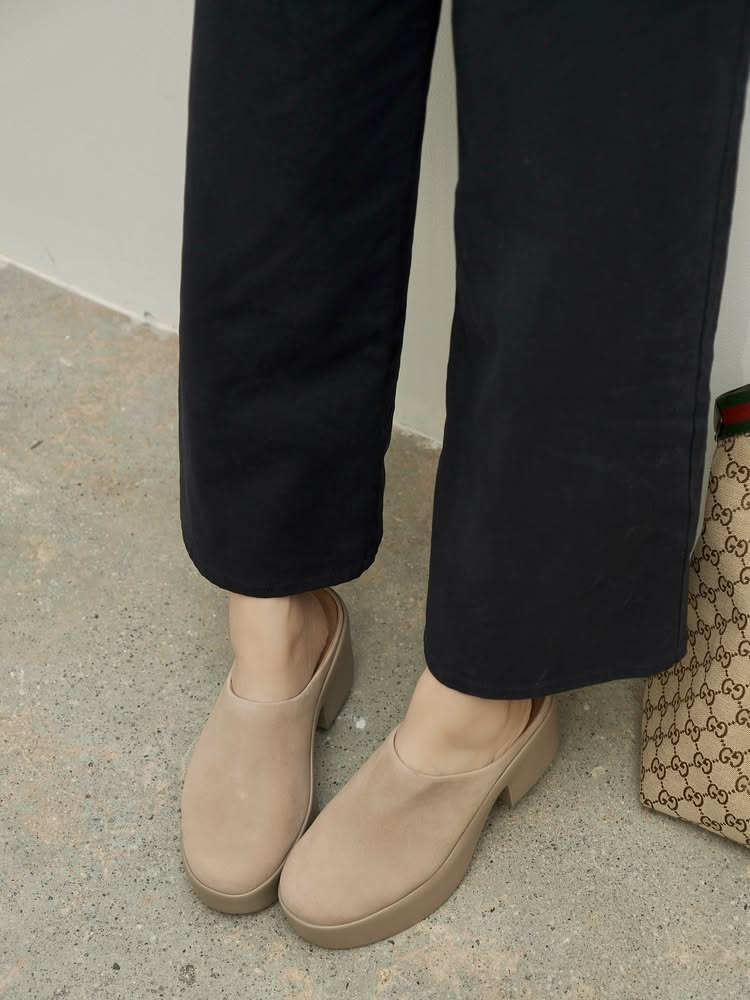 Instagram post by @iamhearte for FitFlop. Caption reads: Neutral necessities  @fitflopphilippines 🤎.