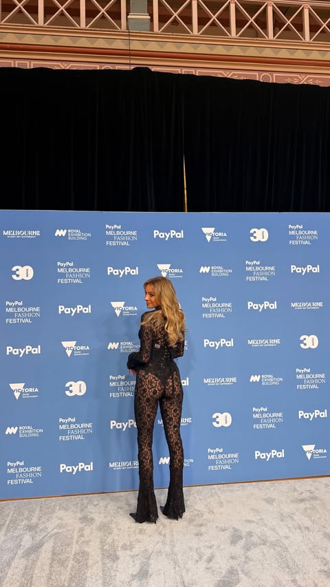 Instagram post by @10dall for PayPal. Caption reads: [...] villain era or batman vibe justice??....