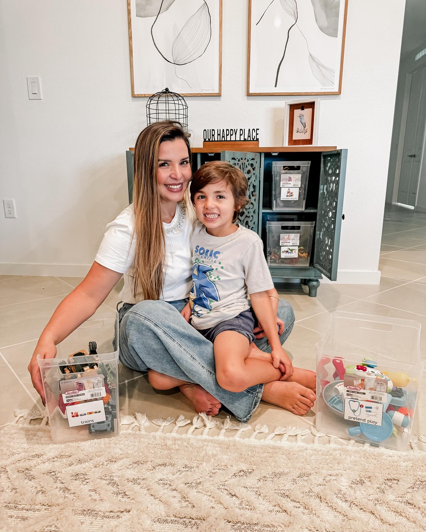 Instagram post by @barbarabraga85 for Sterilite Corporation. Caption reads: Decluttering never looked so good! ✨ 

These....