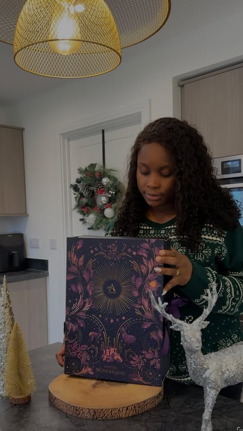 Instagram post by an influencer for ARRAN Sense of Scotland. Caption reads: [...] or loved ones? 🎁 The @arransenseofscotland....