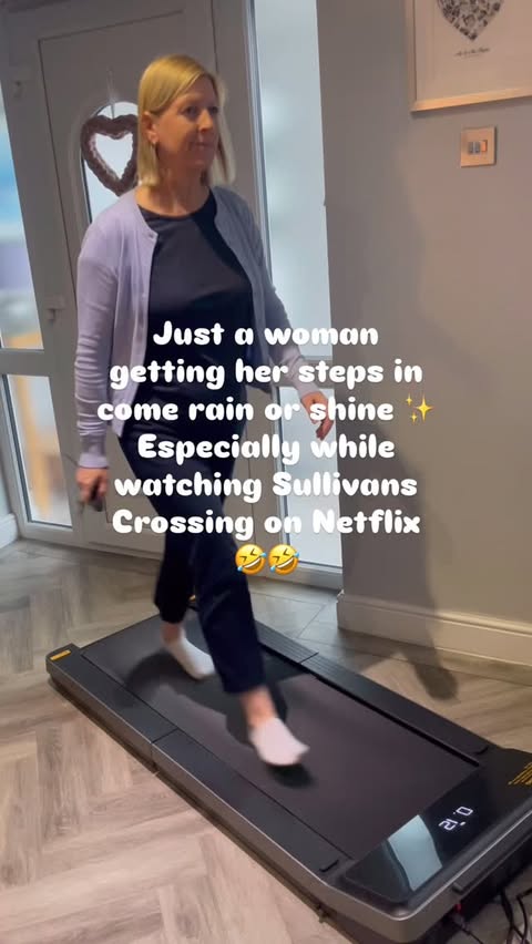 Instagram post by @organisedhousewives for WalkingPad. Caption reads: [...] 🤔but a lovely lady from @walkingpad_uk....
