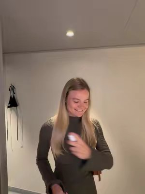 TikTok post by @sophiakienzle11 for Elusa. Caption reads: [...] bekommt ihr den maximalen Rabatt bei....