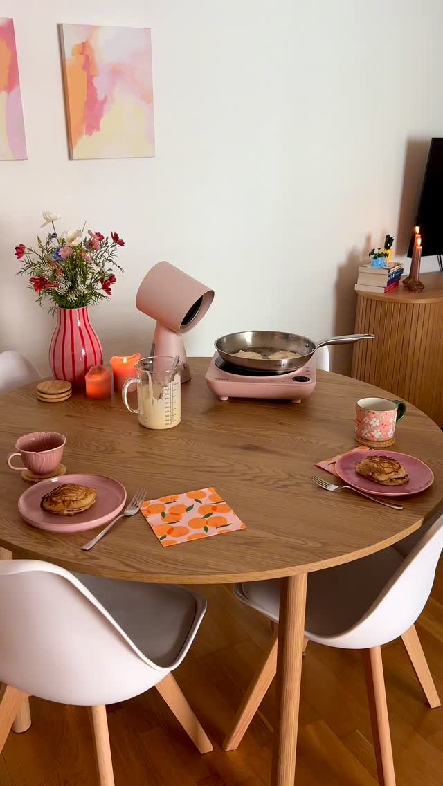 Instagram post by @daiily.lena for Ciarra Appliances. Caption reads: [...] with me!🥞 | anzeige 

with my....