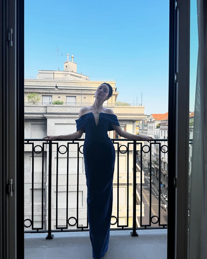 Instagram post by @jooyoungthej for Pomellato. Caption reads: 💙 Thank you @pomellato #포멜라토 ❤️.