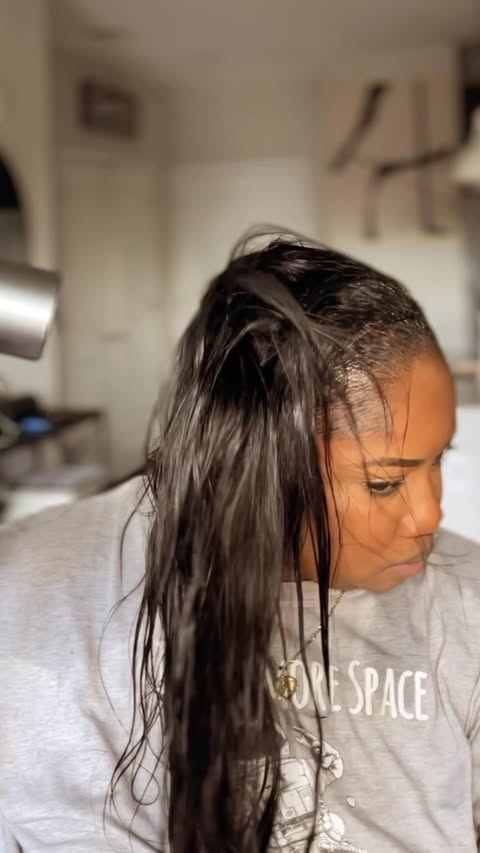 Instagram post by @neriahnickolee for K18 Hair. Caption reads: [...] good wash and refresh. That's what the....