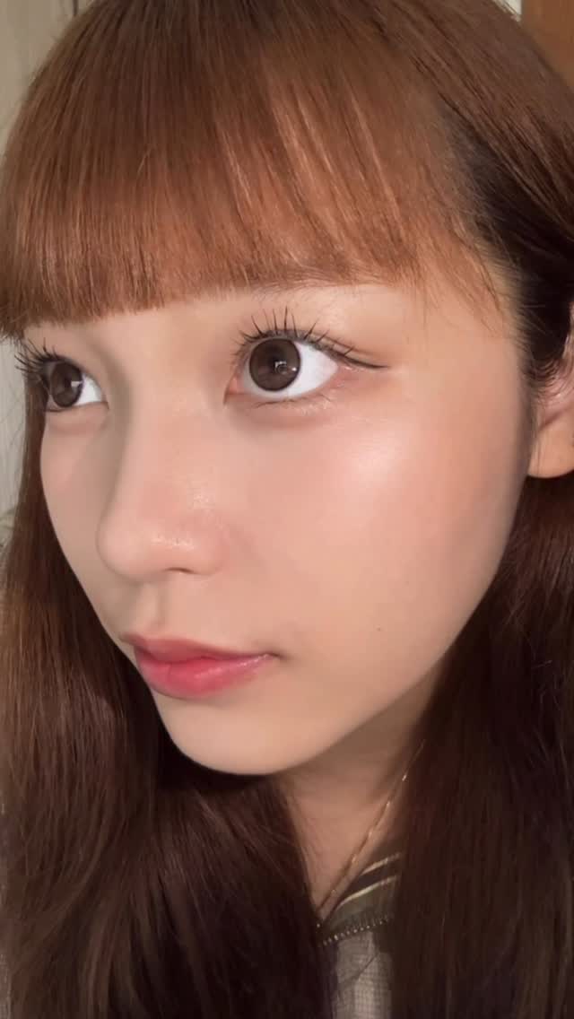 Instagram post by @3rhycha_n for Ofra Cosmetics. Caption reads: おすすめのハイライトは　@ofracosmetics....