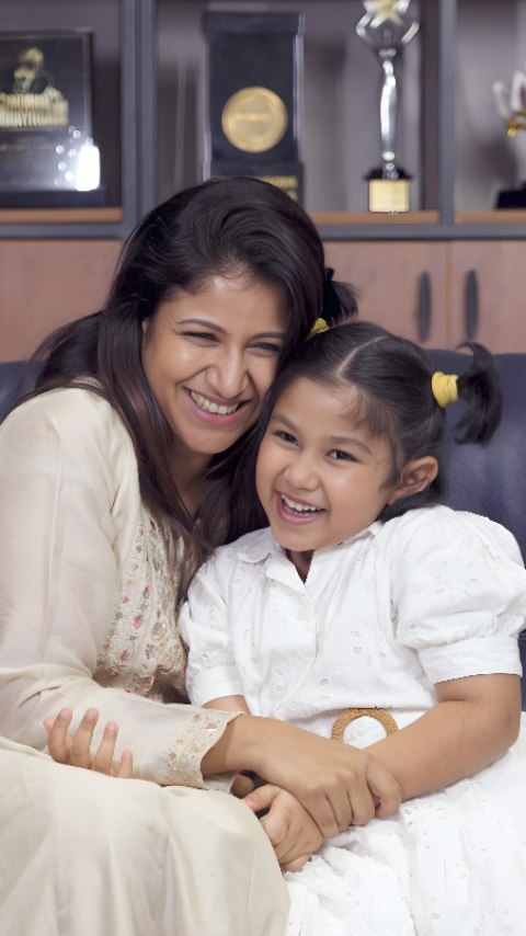 Instagram post by @alya_manasa for Cadbury Dairy Milk. Caption reads: #Ad 
From “Please Mumma no!” to “Mumma, I LOVE....