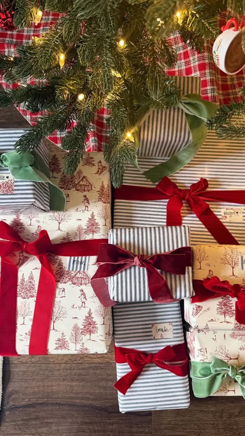 Instagram post by @lily.magss for Aritzia. Caption reads: Comfy Gift Guide and New Arrivals at Aritzia!....