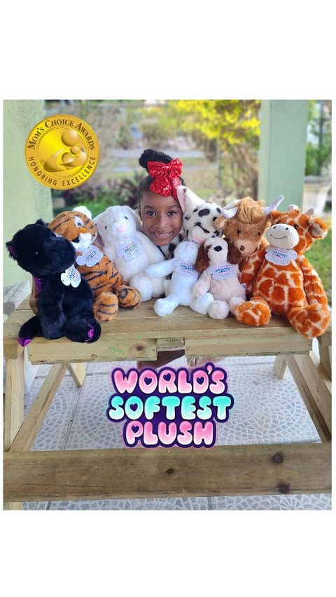 Instagram post by @daylee.laniyah for Stuffedanimals. Caption reads: 💕The Daylee & Daaylen 💙
 🎅 🎁 2025 Holiday Gift....