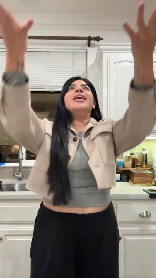 Instagram post by @missfoodiebayarea for Ghirardelli. Caption reads: Dubai in a bite? Yeah… @Ghirardelli did THAT.....