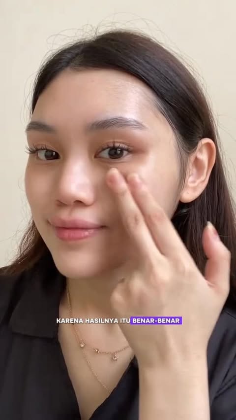 Instagram post by @sahara.agencyy for Implora. Caption reads: [...] yang bagus dipakai sebelum makeup 💜✨....