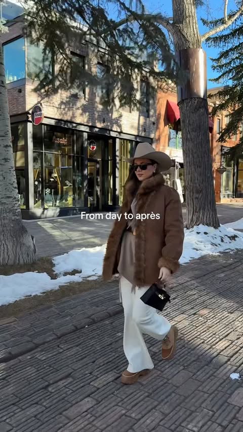 Instagram post by @sophiesuchan for SOREL. Caption reads: From day to après with @sorelfootwear ❄️☃️ you can....
