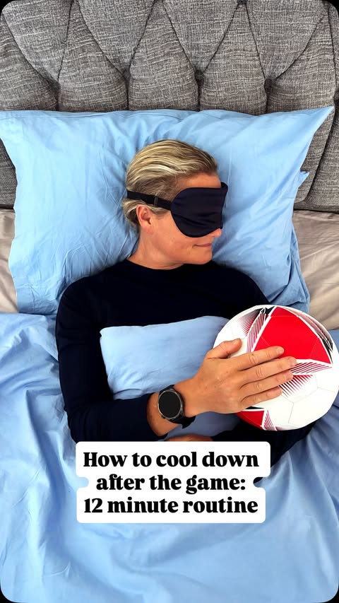 Instagram post by @drsophiebostock for HONOR Arabia. Caption reads: Trying to sleep? But your mind keeps replaying the....