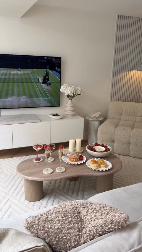 Instagram post by @cb_loves_interiors_20 for William Wood Mirrors. Caption reads: Wimbledon Season 🎾 - ad | nothing better than....