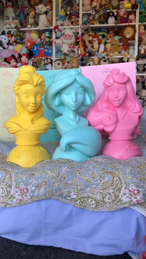 Instagram post by @elz.smart for Zavvi. Caption reads: #ad gifted 💫 Disney unboxing from Zavvi 🤭....