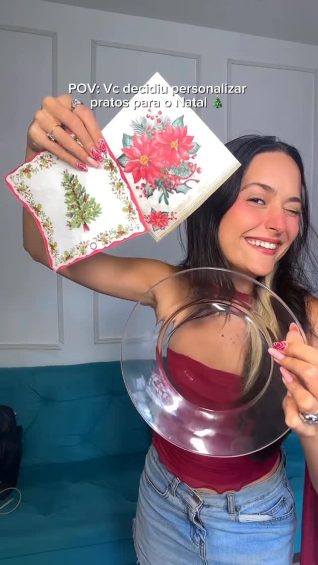 Instagram post by @helenalut for Mercado Livre. Caption reads: Apaixonada nesses pratooos 🎄✨

ID prato Mercado....