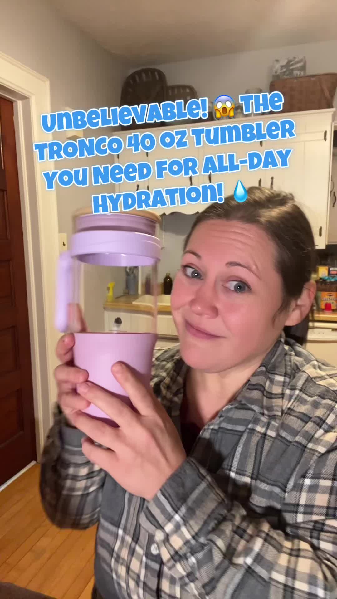 TikTok post by @chillingwithyelli for Tronco. Caption reads: Stay hydrated in style with the TRONCO 40oz....