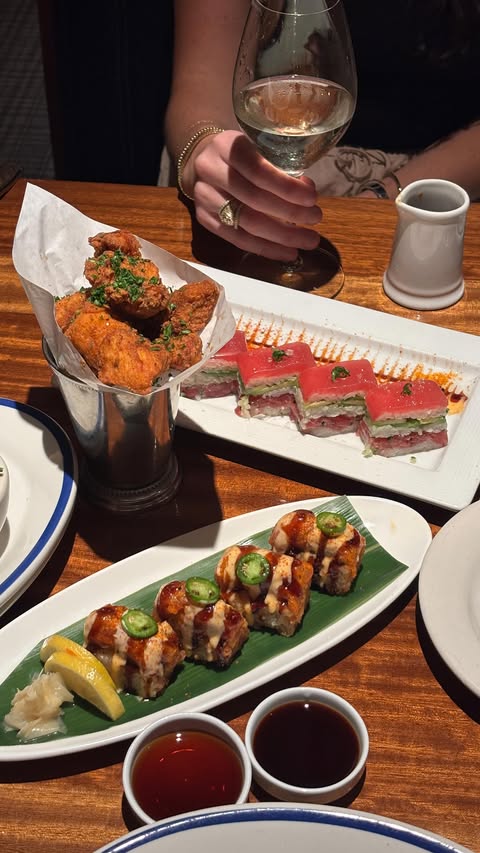 Instagram post by @makensyjomanbeck for Happy V. Caption reads: [...] feel bloated and a bit sluggish but the....