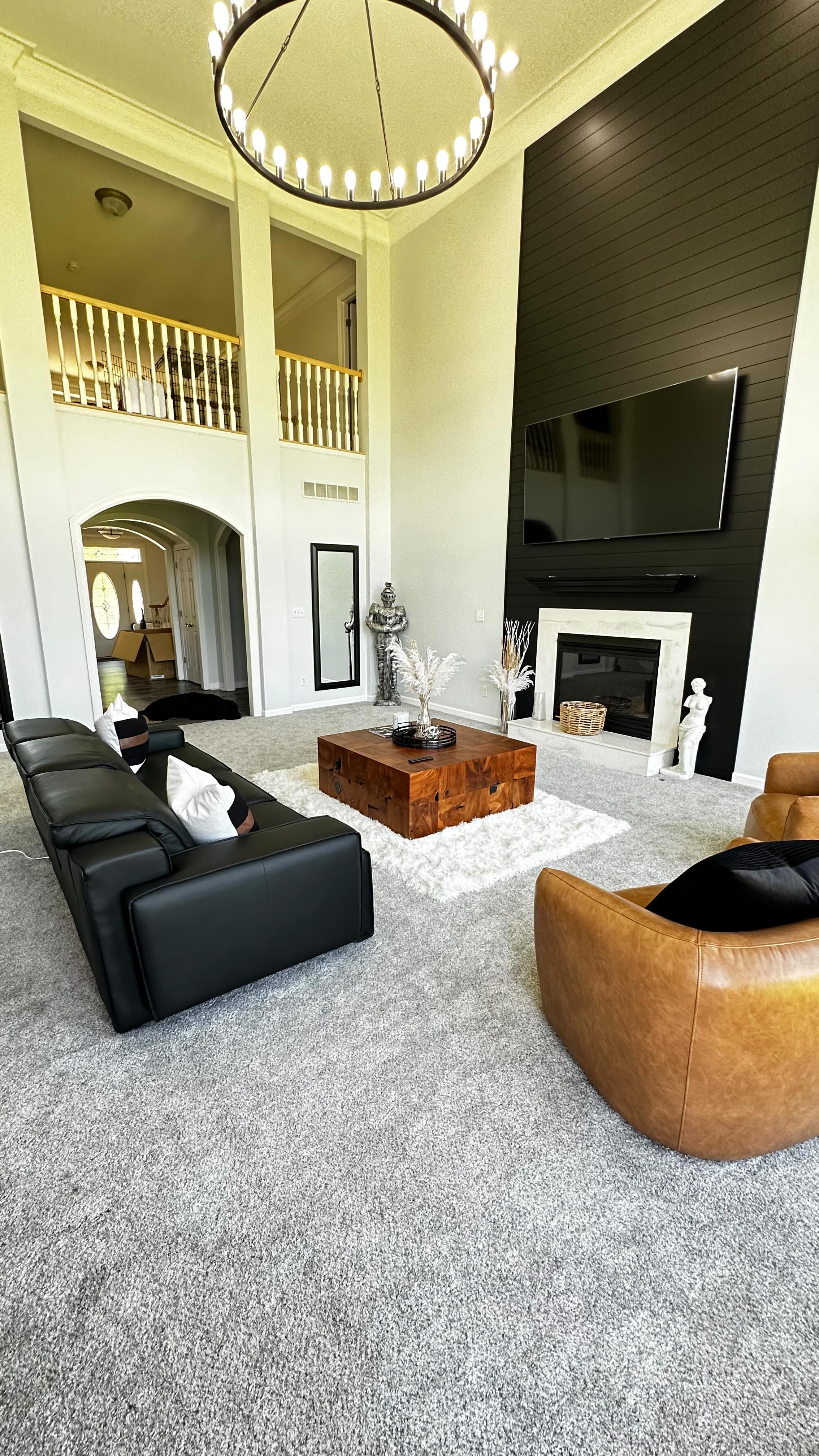 Instagram post by @yelleadams for Valencia Theater Seating. Caption reads: Do you prefer the before or after?

Me personally,....