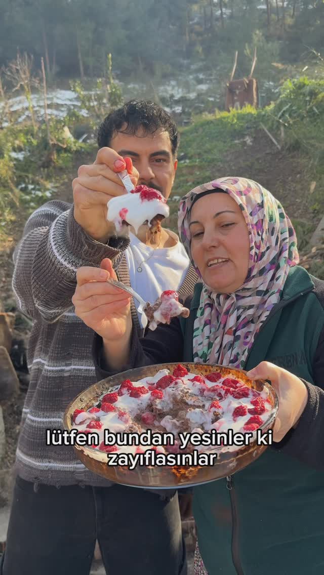 Instagram post by @orhan_cancook for Alpro. Caption reads: Fırınlanmış Brownie Yulaf tarifi

3 adet olgun....