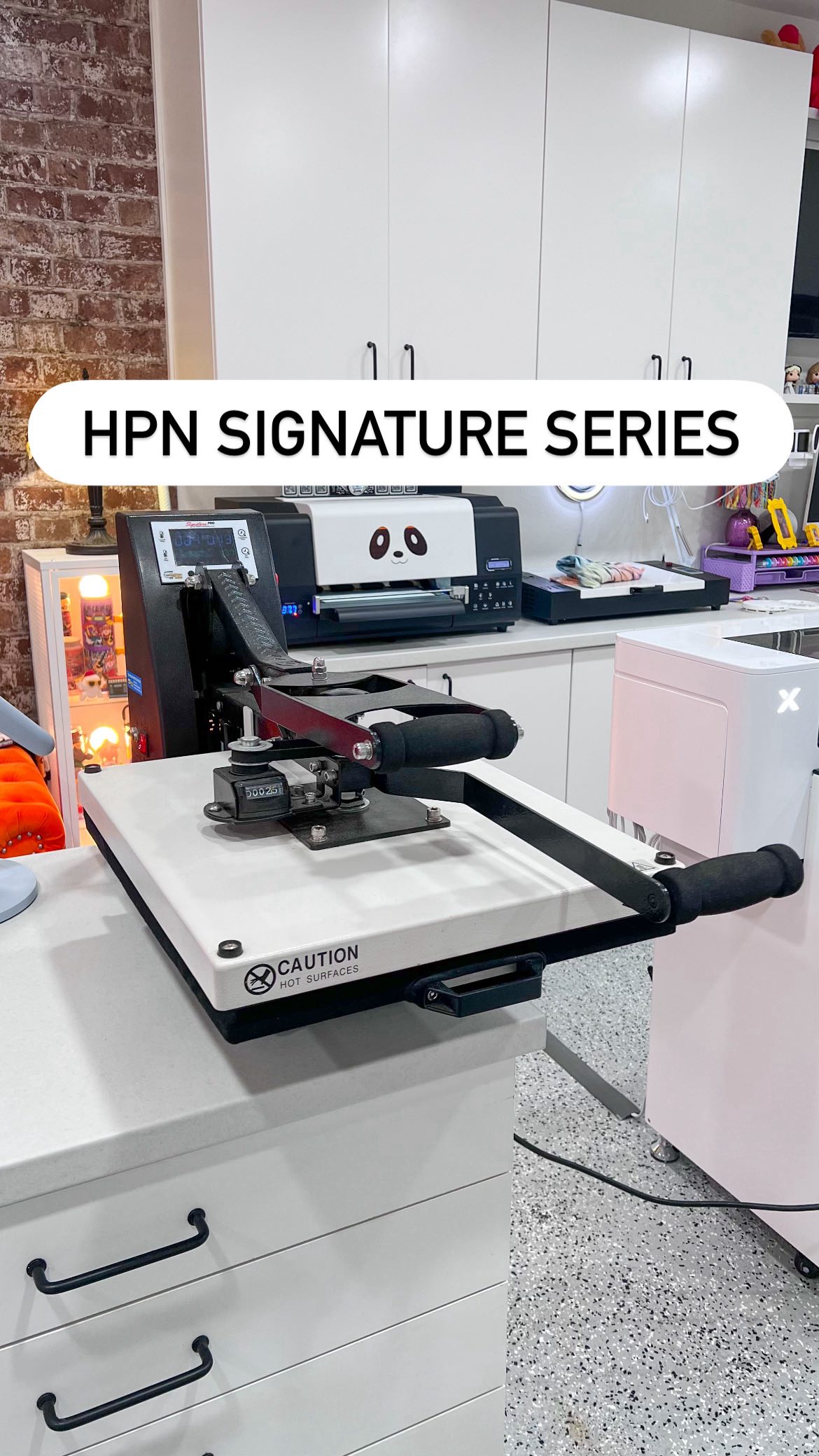 Instagram post by @teachovertherainbow for HeatPressNation. Caption reads: Over 125 Orders!
•
@heatpressnation Signature PRO....