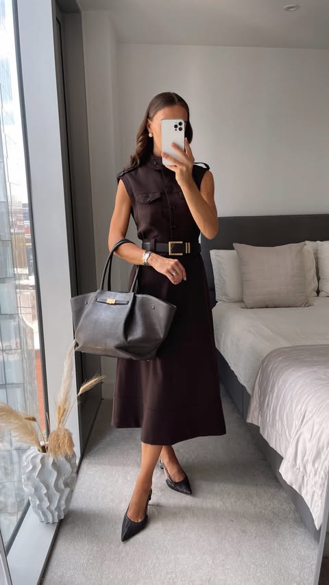 Instagram post by @whatemwore for Karen Millen. Caption reads: ad chic summer workwear outfits all from....