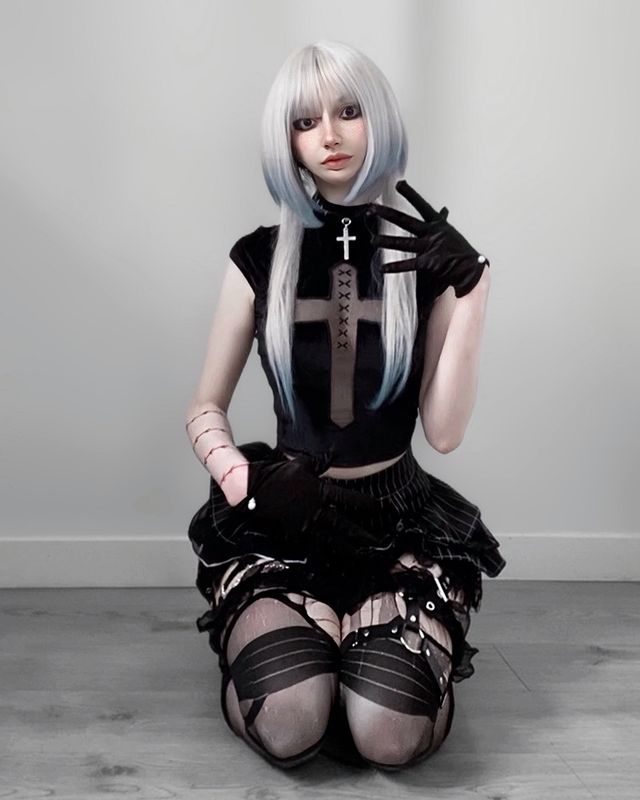 Instagram post by @jashuboo for Punkdesign Shop. Caption reads: [...] ◕

skirt: @romwe * [jashuboo]
top:....