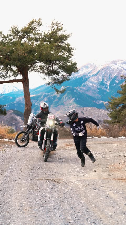 Instagram post by @mr.rallybike for Outback Motortek. Caption reads: [...] #aurorarally #scprojectexhaust....