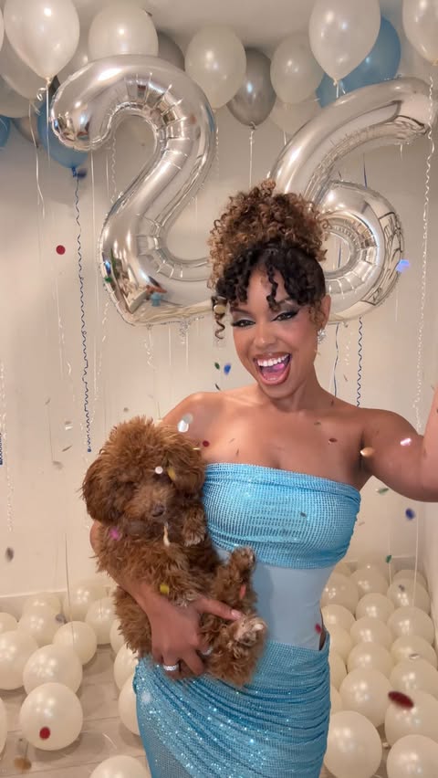 Instagram post by @itsdavianaa for Earth Rated. Caption reads: [...] since the beginning the pee-pads from....