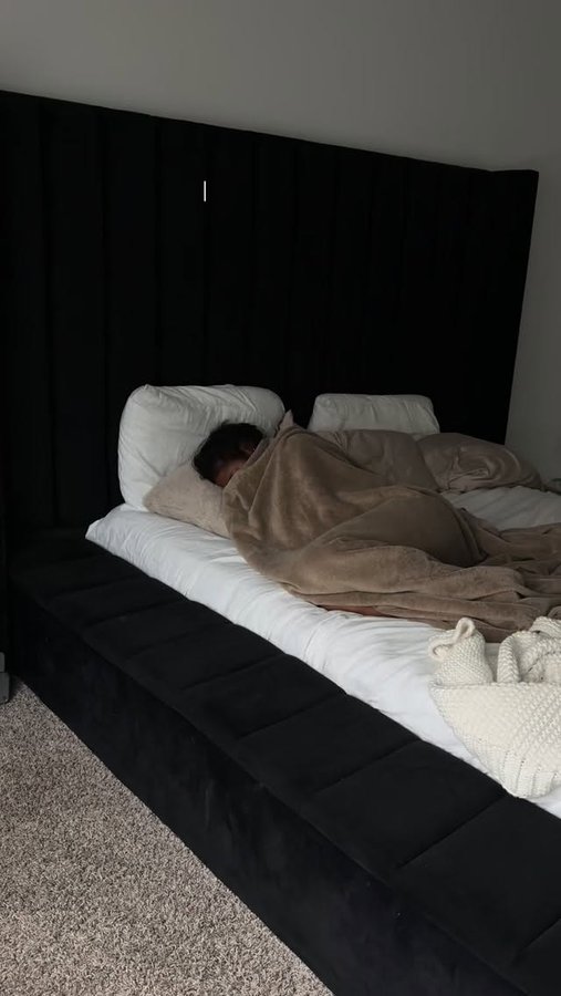 Instagram post by @necolealizae_ for LaRochePosayUS. Caption reads: Slow mornings are a literal dream as a....