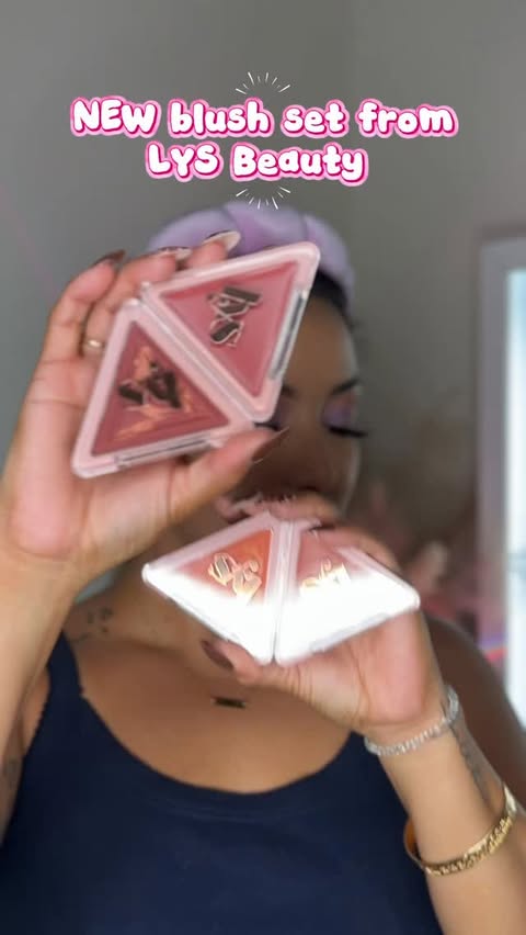 Instagram post by @maggiiiesmakeup for LYS Beauty. Caption reads: Wow 🤩 wow 💖💖💖 @lysbeautyofficial NEW set....