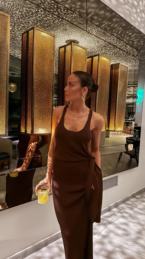 Instagram post by @krismarieerrington for Vince Camuto. Caption reads: [...] are on sale under $200 for @vincecamuto....