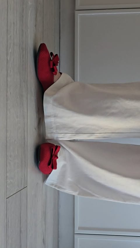 Instagram post by @ska.weronika for VIVAIA. Caption reads: I’ve been buying @vivaia_official shoes for years,....