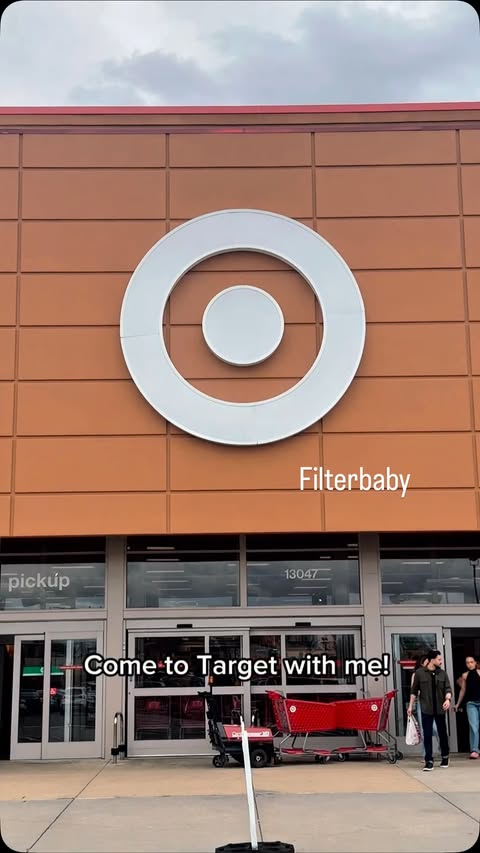 Instagram post by @esra_in_america for Filterbaby. Caption reads: [...] every day. I recently picked up the....