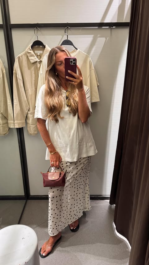 Instagram post by @megwilson____ for Chadstone. Caption reads: A solo shopping to @chadstone.au is always a must!....