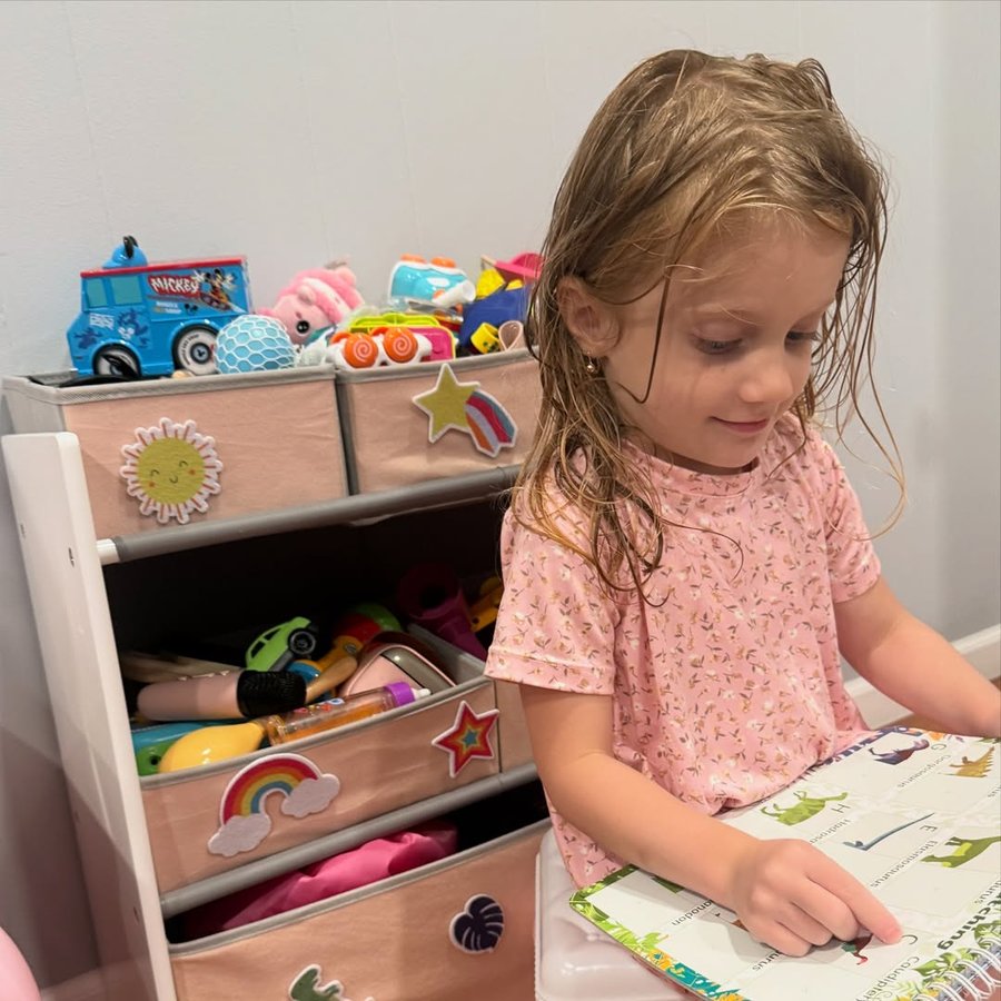 Instagram post by @peedi_c for Delta Children. Caption reads: 🤍 @deltachildren 

Delta wood multi in organizer....