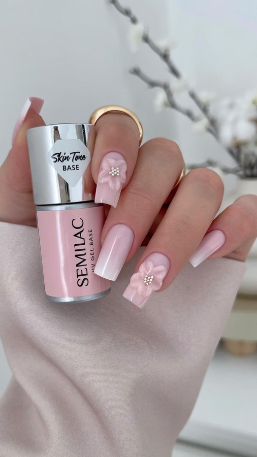 Instagram post by @amanda.sudolll for Semilac. Caption reads: Uwielbiam bazy Coverowe Skine Tone ale d @semilac....