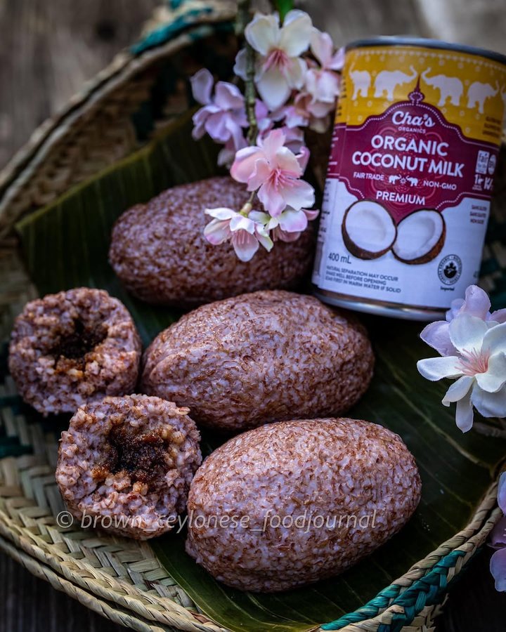 Instagram post by @brown_ceylonese_foodjournal for Cha's Organics. Caption reads: Hello November 🍂❄️🧣

ලැබුවාවු නොවැම්බර් මාසය....