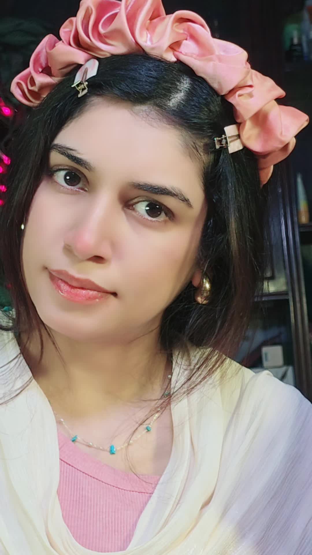 TikTok post by @hoor_vlgs for HECI Beauty Makeup. Caption reads: @HECI Beauty Makeup #blush #unfreezemyacount [...].