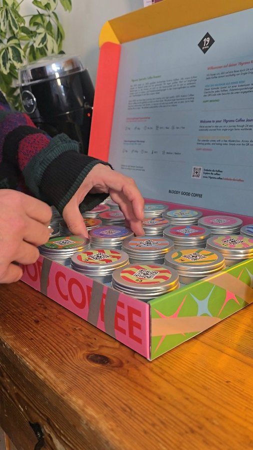 Instagram post by @the.coffee.bill for 19grams. Caption reads: [...] transport to work/holidays :) //gifted....