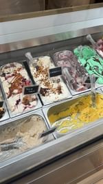 Instagram post by @lidiabayliszullo for Atyab Al Marshoud. Caption reads: my favourite summer scents 🌸💌🌴 @atyabalmarshoud....