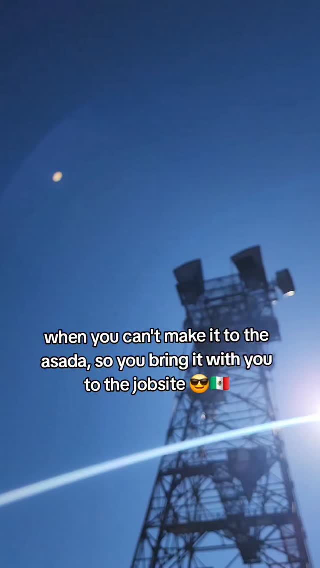 Instagram post by @tdiddymericaa for LunchEAZE. Caption reads: [...] is reason enough to get one of these....