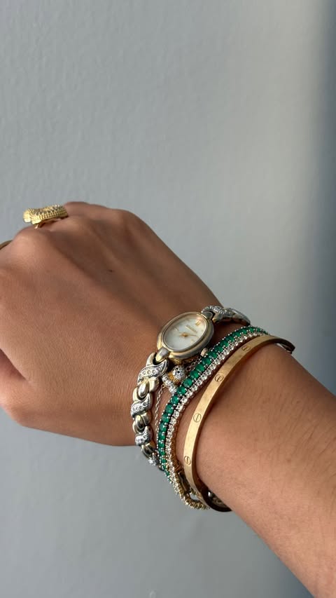 Instagram post by @clauulynnn for Aurate New York. Caption reads: a perfect summer stack ✨🥝🤏🏼 ft. @auratenewyork....