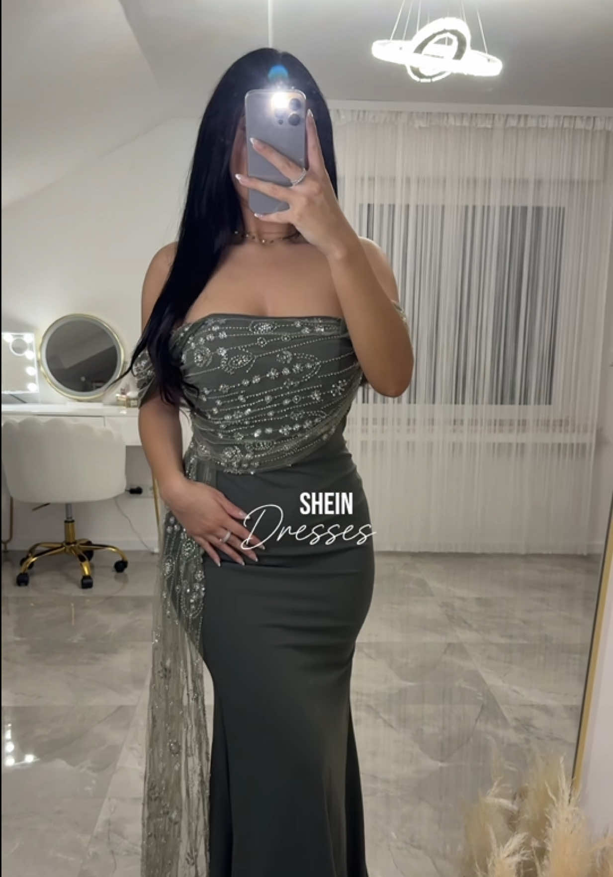 TikTok post by @lifeofesra for Shein. Caption reads: [...] Sucht & folgt den Shops: Glamrae, ENCHNT....